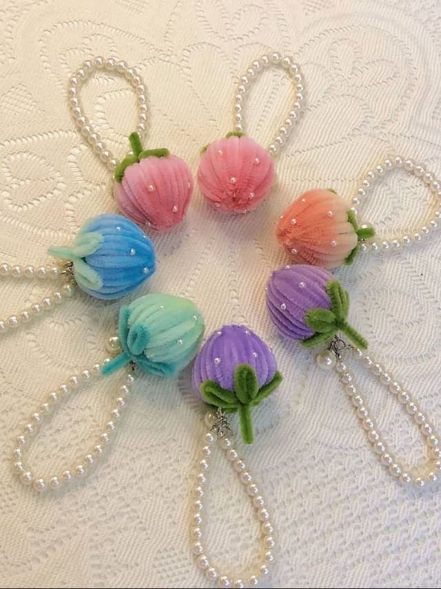 Pearl Flower Charm Keychain